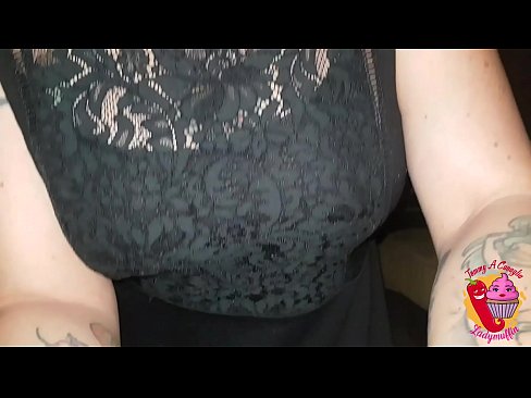 ❤️ Šuchtavá nevlastná sestra mu dáva orál a španielčinu Sex video na nás ️❤