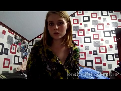 ❤️ Mladá blond študentka z Ruska má rada väčšie vtáky. Sex video na nás ️❤