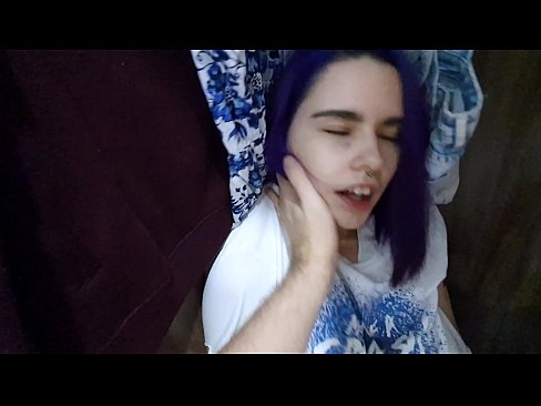 ❤️ Našiel som svoju sestru v skrini a pomohol som jej spraviť sa Sex video na nás ️❤